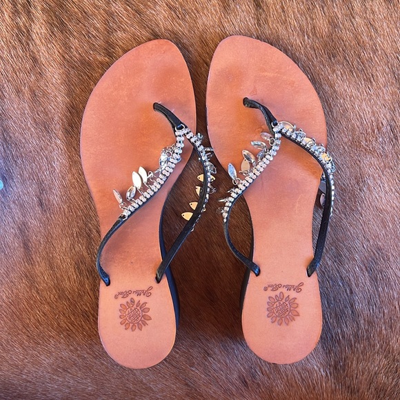 Yellow Box Sandals - Picture 2 of 13